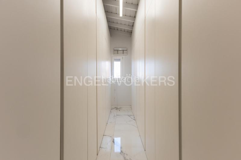 Foto cb356b87-d085-4292-b711-4c7cf7cce9a6. Àtic amb calefacció a Russafa Valencia