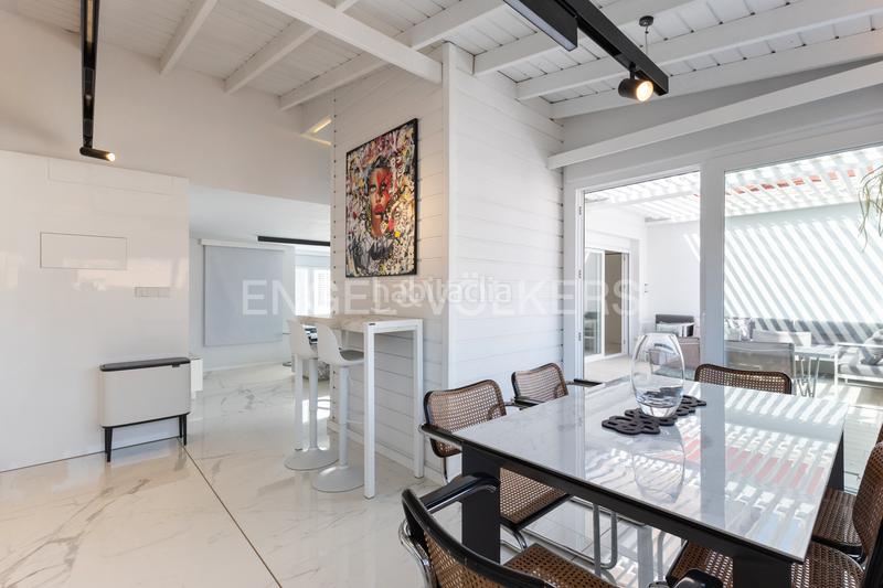 Foto e950c890-19c7-4b02-886b-d673be2bd4c5. Àtic amb calefacció a Russafa Valencia