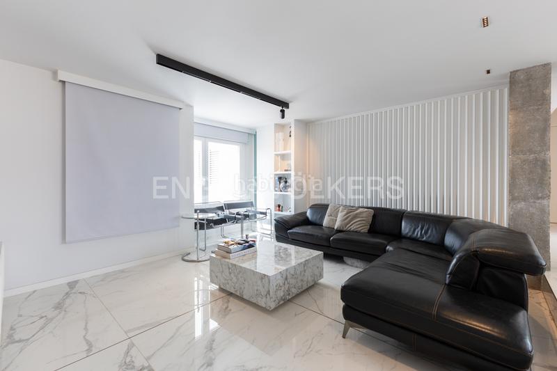 Foto ed16663b-d790-4a76-8918-c1e33989b15e. Àtic amb calefacció a Russafa Valencia