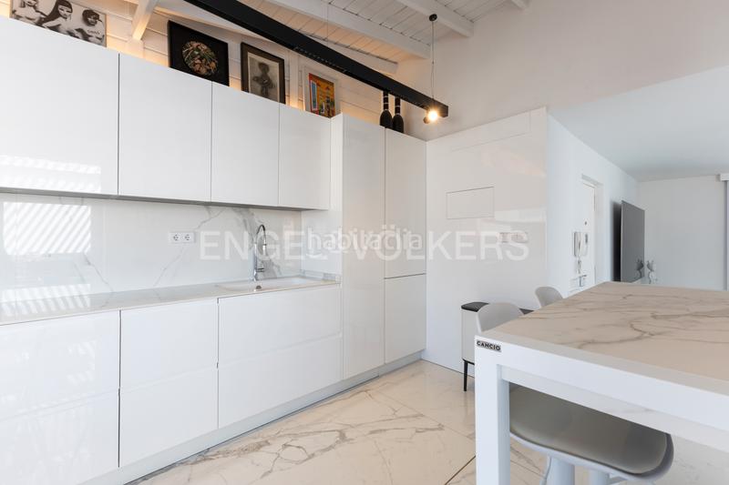 Foto fd5ba863-73b6-4a22-8211-b179245a00a7. Àtic amb calefacció a Russafa Valencia