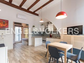 Rent Semi detached house  Calle barraca. Coqueta planta baja en el cabanyal