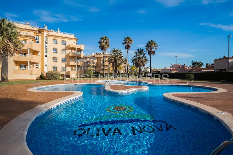 Foto aeee12c3-2656-4f46-8928-b31f189c9c38. Apartamento excelente apartamento de lujo en Oliva nova Oliva