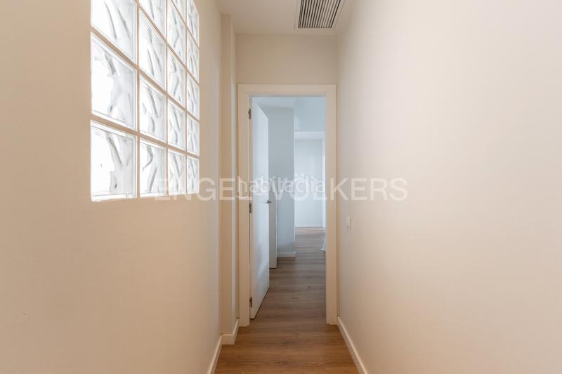 Foto fad04a7c-8f34-4e3f-9a2a-27a1d8f44dd5. Piccolo appartamento con riscaldamento in El Botànic Valencia