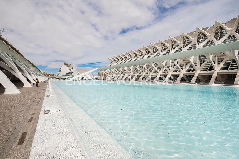 Foto 4854f28d-a532-4926-acb5-6f64a68564cb. Apartamento av menorca piso exterior con 2 dormitorios y despacho en Valencia