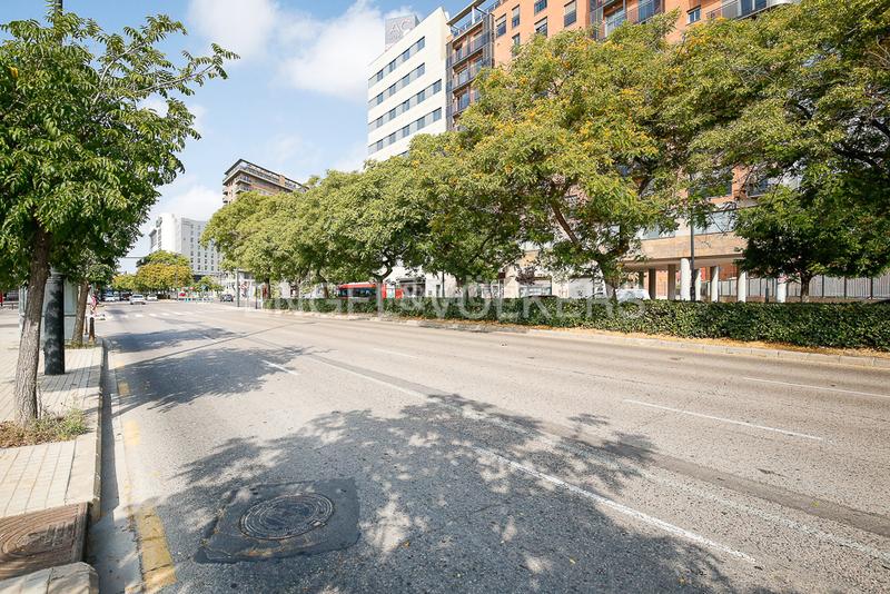 Foto f01e4f1c-c9e7-459d-bb8e-e9fd4a6f4290. Apartamento av menorca piso exterior con 2 dormitorios y despacho en Valencia