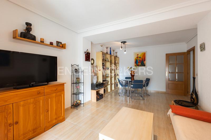 Foto 9b7443ce-ce17-442d-8429-07c21fae16e3. Appartement mit heizung pool in Centro Oropesa del Mar