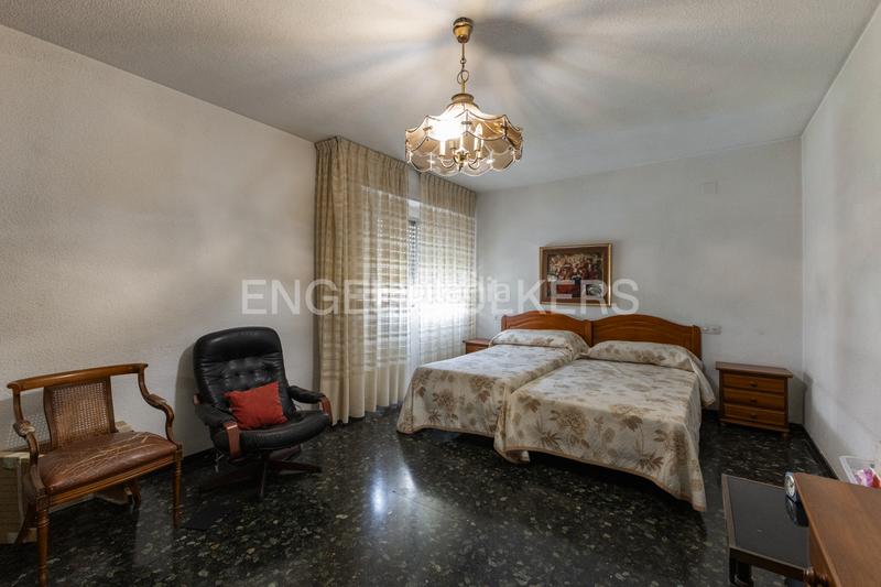 Foto f3470324-a091-49e8-b742-25ef2172eccc. Piccolo appartamento con riscaldamento parcheggio in Valencia