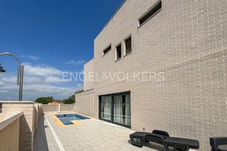Casa a El Dossel - Mareny de San Lorenzo. Fabulosa casa independiente con 7 dormitorios