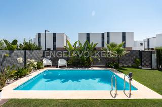 Rent House in Torre en Conill-Cumbres de San Antonio. Fantástica corta estancia agostooctubre