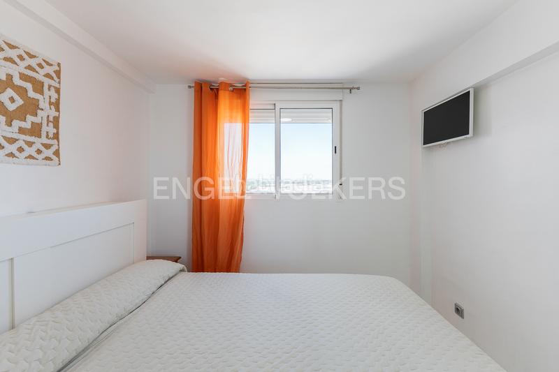 Foto 1208f3a7-a8eb-47c0-9a88-2c94fe1469df. Attico con riscaldamento parcheggio in El Perellonet Valencia