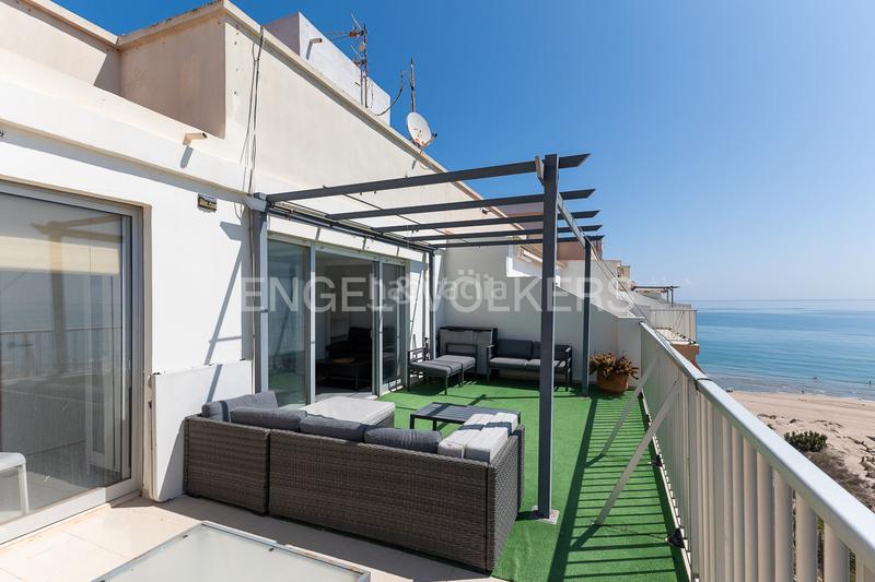 Foto 352493a3-d1fa-4886-8ce8-76ce175911f3. Attico con riscaldamento parcheggio in El Perellonet Valencia