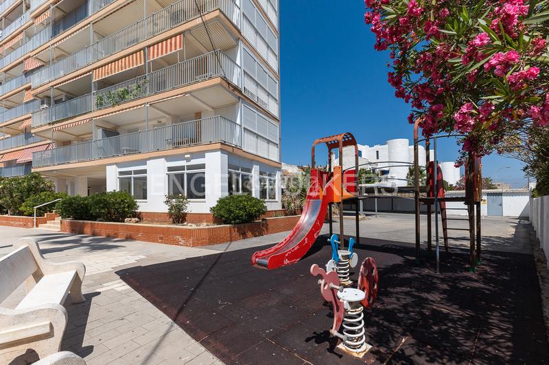 Foto 72fca6bf-cc08-4c33-95fa-2d710b1e1712. Attico con riscaldamento parcheggio in El Perellonet Valencia