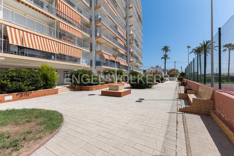 Foto c8834544-a25c-4667-9ea4-628cd7116458. Attico con riscaldamento parcheggio in El Perellonet Valencia