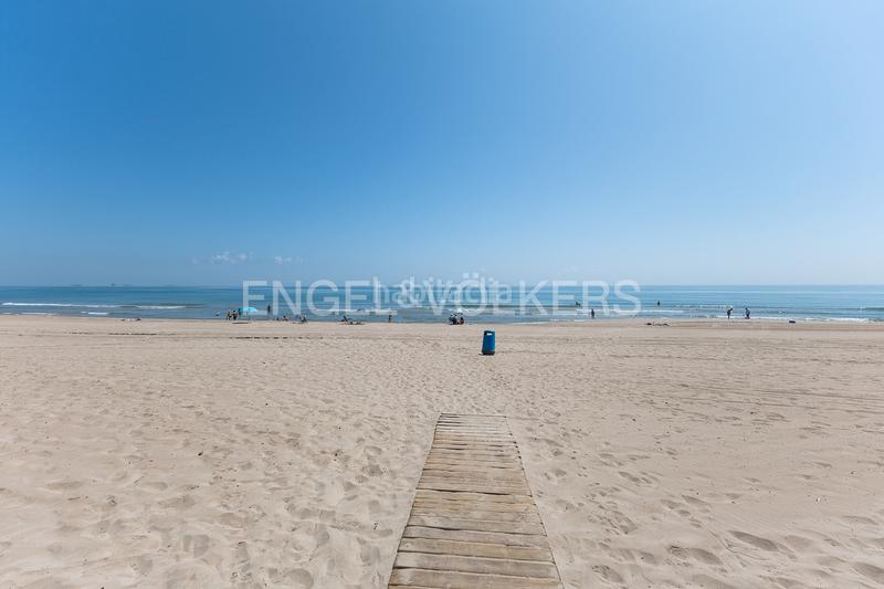 Foto e27e679d-847a-4774-80e0-8706cbaf6ed1. Attico con riscaldamento parcheggio in El Perellonet Valencia