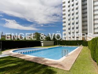 Lloguer Apartament  Avenida de francia. Residencial 3 habitaciones con piscina y parking