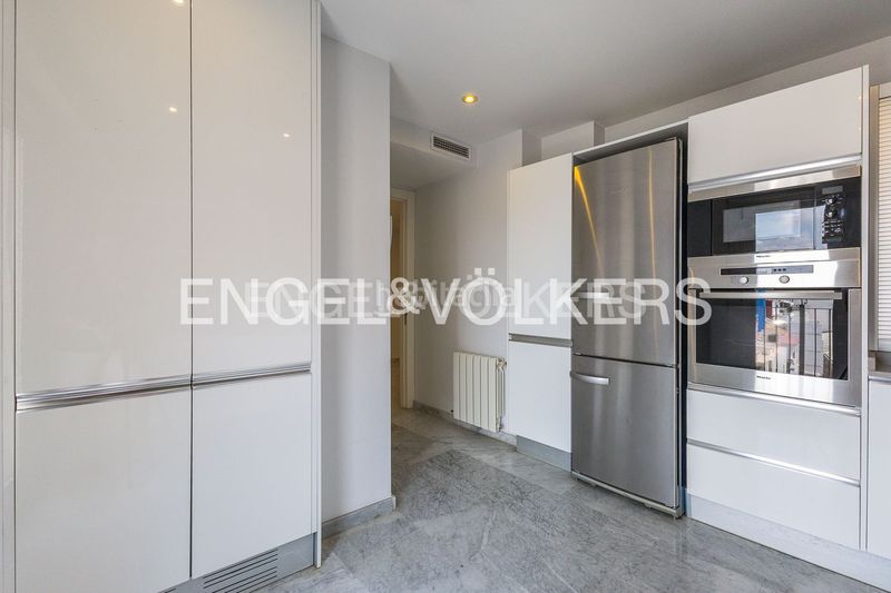 Foto a6ad230d-57d2-49a7-9402-46c09a9ffd53. Pis amb calefacció aparcament a Sant Francesc Valencia