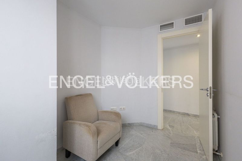 Foto e1e0a0db-f426-4545-8b75-cd6f6dc657d1. Pis amb calefacció aparcament a Sant Francesc Valencia