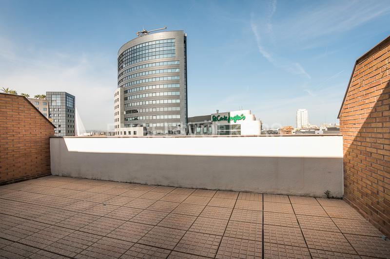 Foto 4489e9e3-0bf3-4393-ac0a-3a062c0a5e6d. Àtic amb calefacció aparcament piscina a Penya-Roja - Avda. Francia Valencia