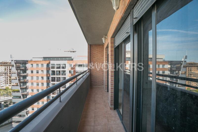 Foto 6e43053c-fd66-4e58-a6bd-71267390d683. Àtic amb calefacció aparcament piscina a Penya-Roja - Avda. Francia Valencia