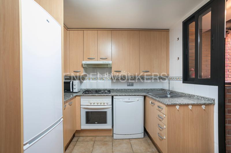 Foto 9e504d5d-c946-4a55-95ec-61032c0a636a. Àtic amb calefacció aparcament piscina a Penya-Roja - Avda. Francia Valencia