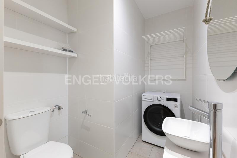 Foto 369ebed5-4699-45c0-9f1c-31004cb1e345. Alquiler apartamento luminoso piso en pleno centro en Valencia