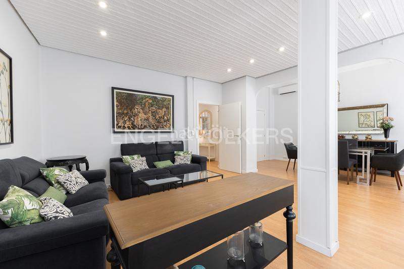 Foto 39ec93c7-a6c5-41f0-a6d5-ba881c2c40d9. Alquiler apartamento luminoso piso en pleno centro en Valencia