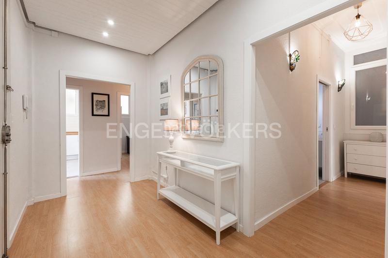 Foto 4ee63918-08b5-45c3-8618-4cbeaee039f0. Alquiler apartamento luminoso piso en pleno centro en Valencia