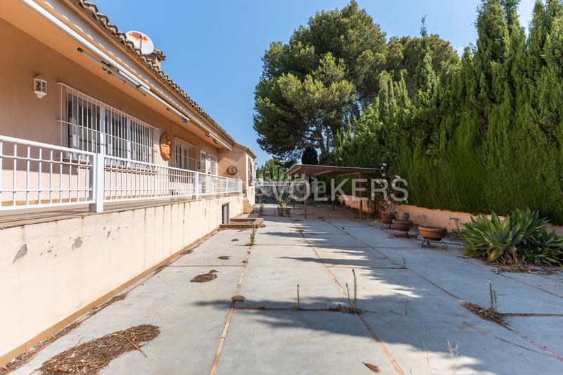 Foto 6768fc96-ae41-4857-ad4a-7ceec1769882. Casa unifamiliar en una planta en La Cañada en La Cañada Paterna