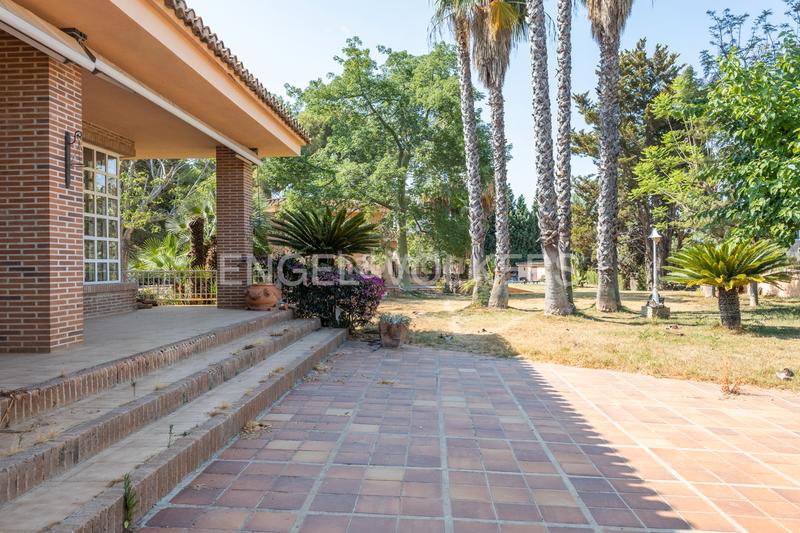 Foto 82193179-0acf-419a-90ac-395caa191172. Casa unifamiliar en una planta en La Cañada en La Cañada Paterna