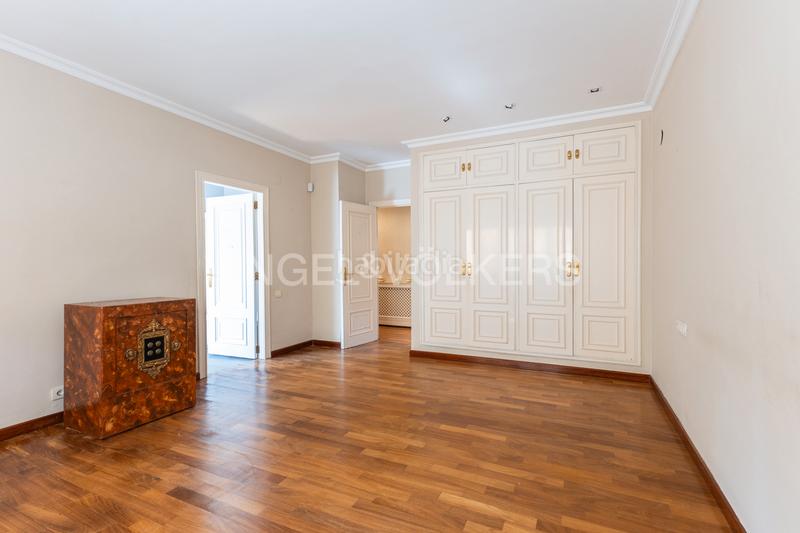 Foto 872573ec-6536-4e02-9fc4-852d849c4f5e. Casa unifamiliar en una planta en La Cañada en La Cañada Paterna