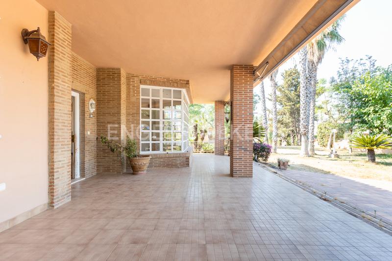 Foto c16e82f3-fda0-49a1-b338-c12d283e0d60. Casa unifamiliar en una planta en La Cañada en La Cañada Paterna