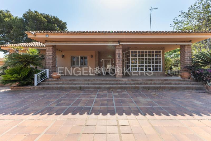 Foto e775887d-59e8-49da-8bdf-82298255ce76. Casa unifamiliar en una planta en La Cañada en La Cañada Paterna