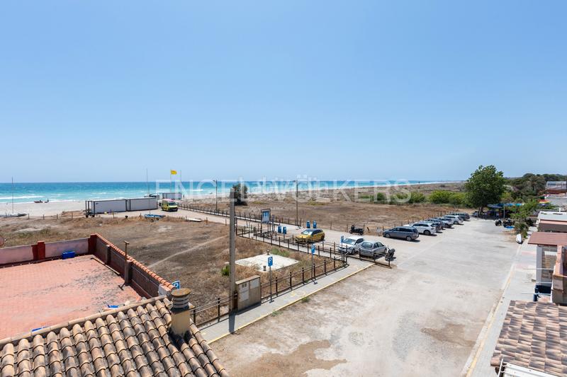 Foto 8cc091fa-e2b1-4777-bbe7-e8ae5d285736. Àtic amb calefacció a Corinto-Almardà Sagunt