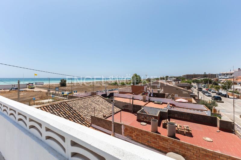 Foto ff9121d1-cb8a-45be-9b08-ad58e18b4e19. Àtic amb calefacció a Corinto-Almardà Sagunt