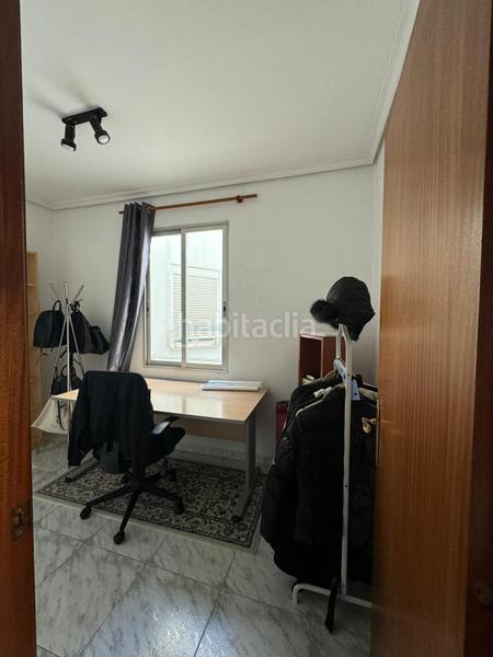 Foto e18a3322-83c4-47b6-a682-d6f81964dde9. Alquiler apartamento piso funcional y luminoso para larga estancia en Valencia