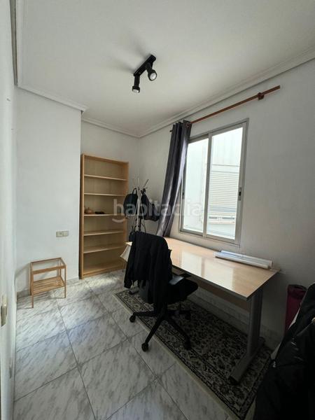 Foto eaf9aad8-3a5f-4980-b9be-195c43a6ce19. Alquiler apartamento piso funcional y luminoso para larga estancia en Valencia