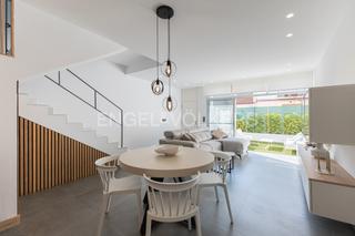 Maison à Mareny Blau. Exclusivo chalet adosado en mareny blau