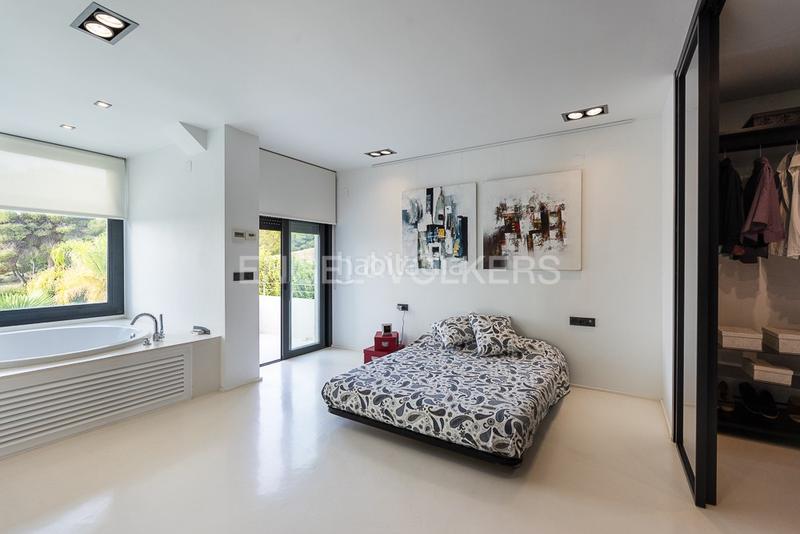 Foto 51a3b3ba-4d38-4ac2-8724-4bd76aace8bf. Casa con riscaldamento parcheggio in Torre en Conill-Cumbres de San Antonio Bétera
