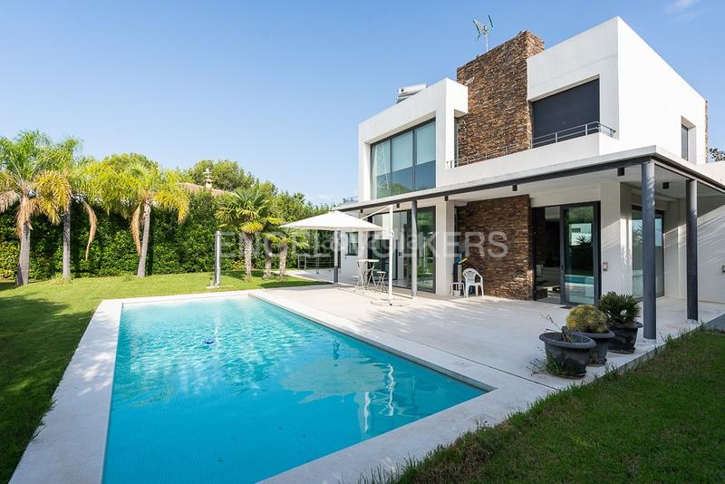 Foto 6c4e6303-5e4a-4009-a614-4668049054e6. Casa con riscaldamento parcheggio in Torre en Conill-Cumbres de San Antonio Bétera