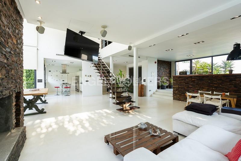 Foto d94d28b6-3406-4859-8e2a-48e7cb7e219f. Casa con riscaldamento parcheggio in Torre en Conill-Cumbres de San Antonio Bétera