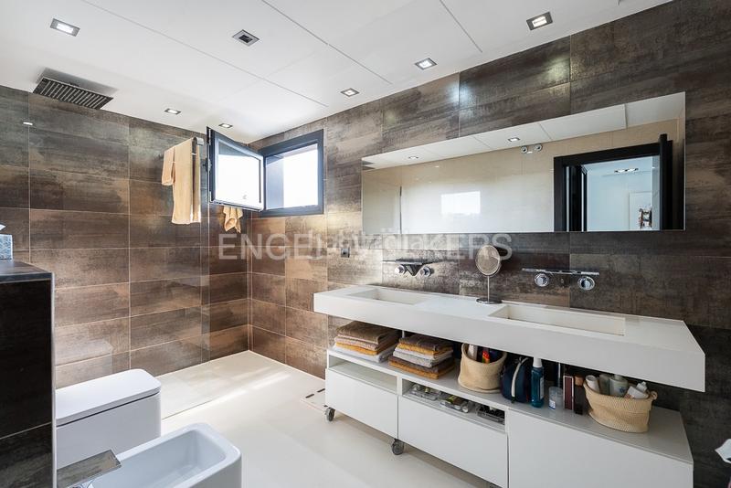 Foto f1d4f839-fbbf-4248-9d2c-452692c7df29. Casa con riscaldamento parcheggio in Torre en Conill-Cumbres de San Antonio Bétera