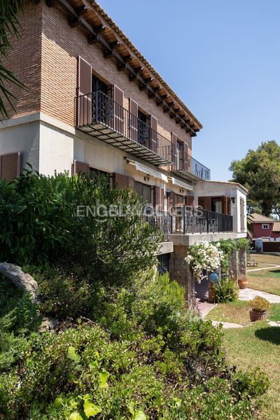 Foto 5642a219-8717-4039-9390-4cf2d16f774f. Casa amb calefacció aparcament piscina a El Vedat - Santa Apolonia Torrent