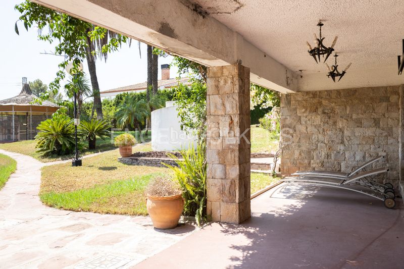 Foto b815f7cf-7331-4cd7-b3f1-3d7485ca1c55. Casa amb calefacció aparcament piscina a El Vedat - Santa Apolonia Torrent