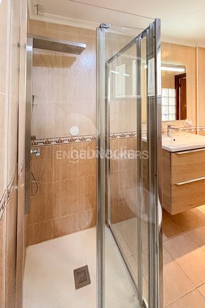 Foto 41b95b81-9cc8-4f22-b078-b8aa3b6c7a48. Location appartement avec chauffage dans Malva Rosa Valencia