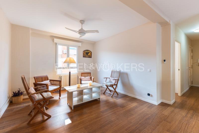 Foto f49bc894-8a08-49c9-9e5c-cead0ab6c3fc. Rent apartment with heating in Moncada