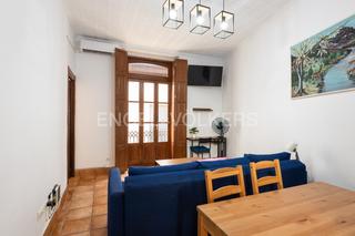 Apartament  Portal de la valldigna. Acogedor piso en el carmen