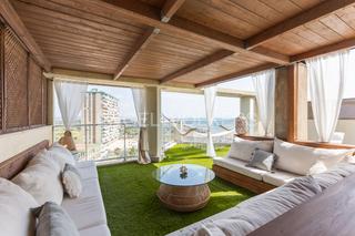 Attique à Playa del Puig. Exclusivo ático dúplex frente al mar