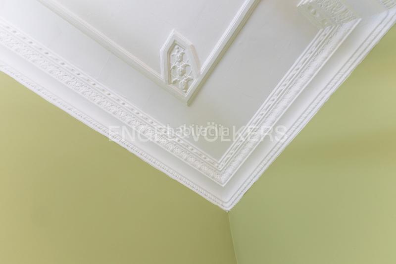 Foto 548dda1f-7989-4988-bad2-9b21535cf21a. Apartament amb calefacció a Russafa Valencia