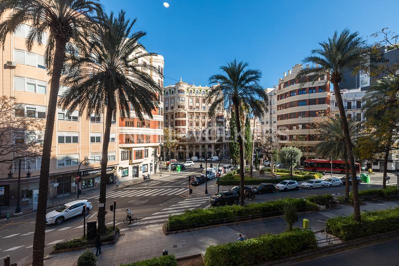 Foto 9591acaf-6c68-4e9f-988d-9f1bc50afb1a. Apartament amb calefacció a Russafa Valencia