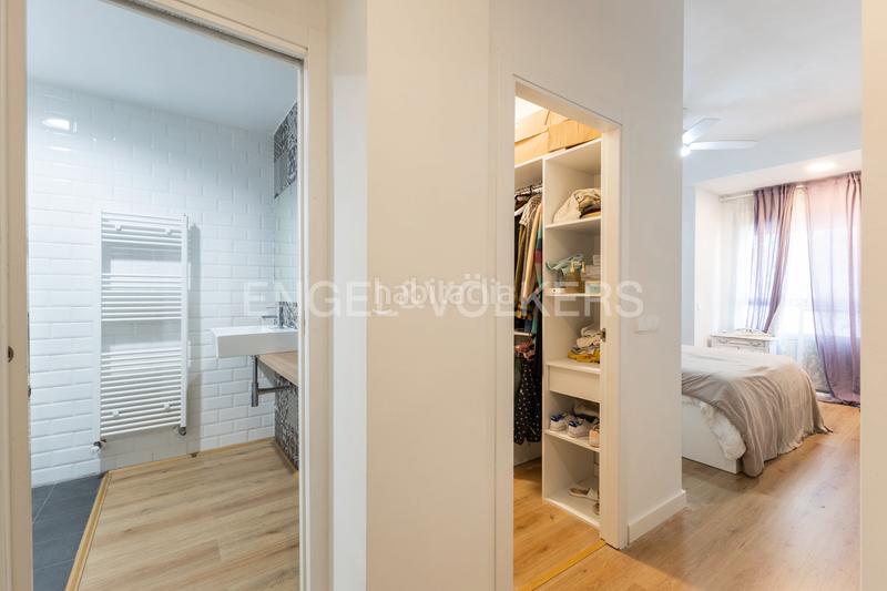 Foto a59cd875-53c3-44c8-b845-6cd7fdeeb36a. Apartament amb calefacció a Russafa Valencia